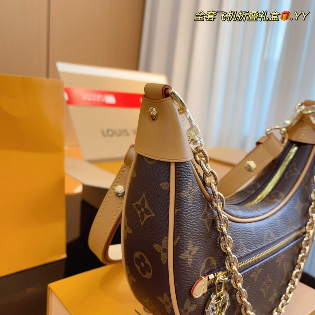 Louis Vuitton / LV Underarm bag size: 23*6*18cm
