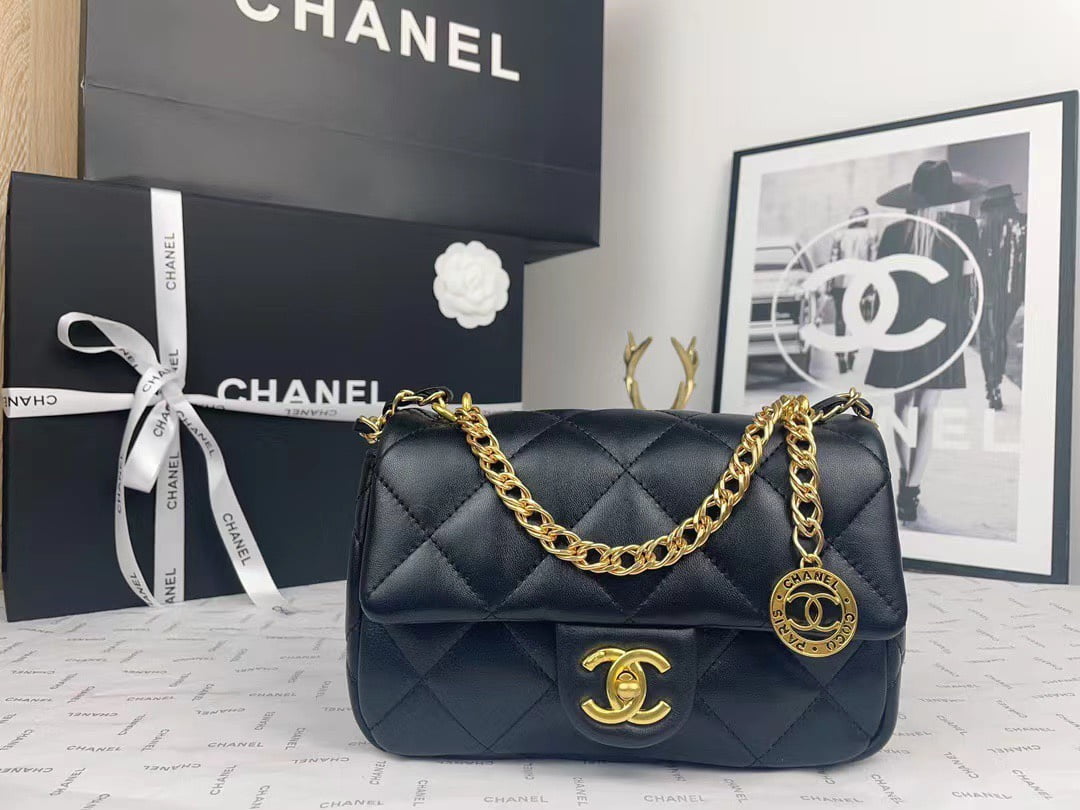 Chanel 2023 new CF Black gold bag size: 21*13cm