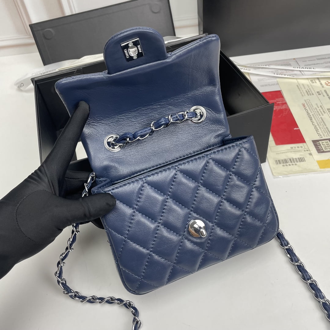 Chanel cf Square Fat 1115 sheepskin leather blue size: 18*14*7cm