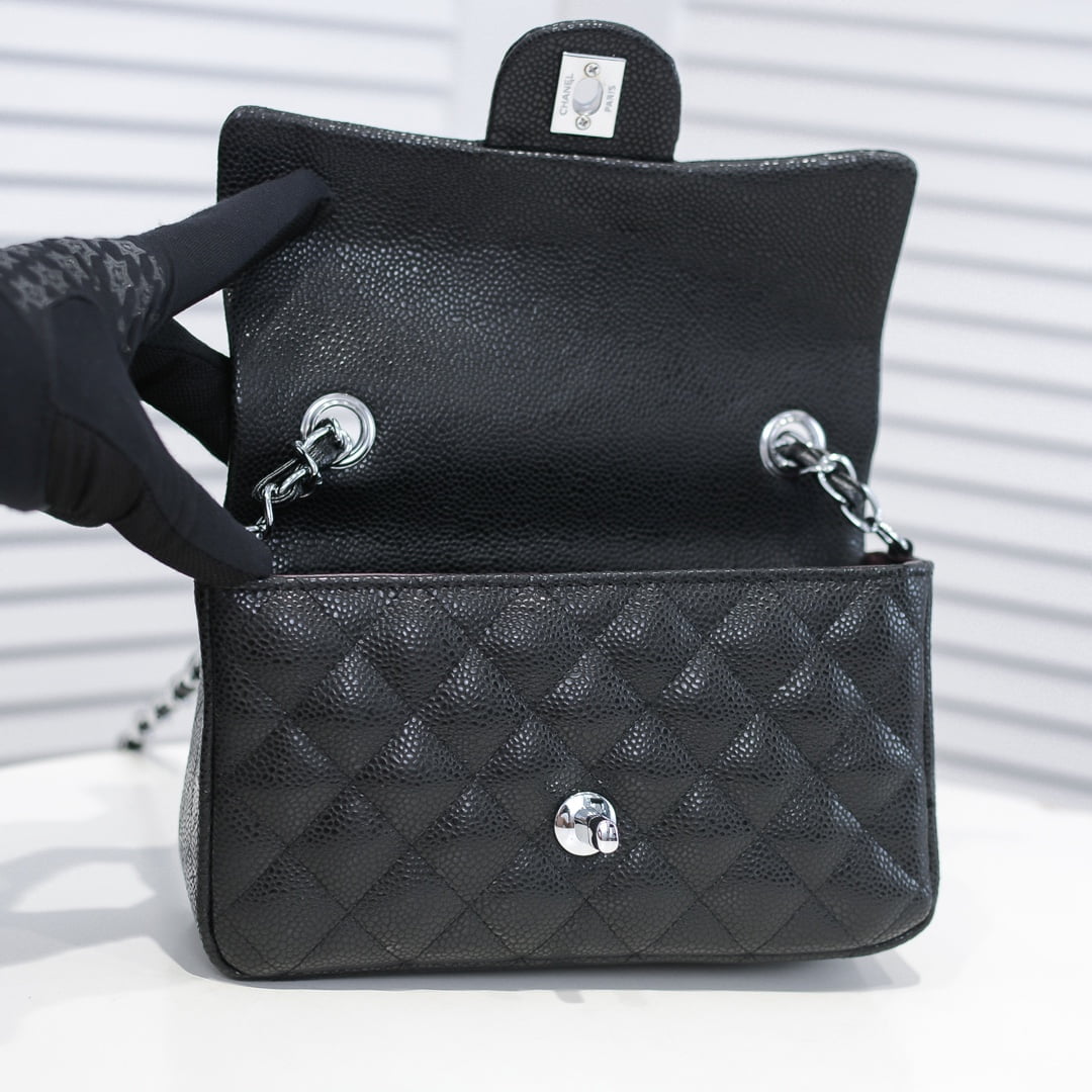 Chanel Cowhide with caviar with sliver hardware 1116 size: 20*14*7cm/25.5*16*6.5cm/30*18*8cm