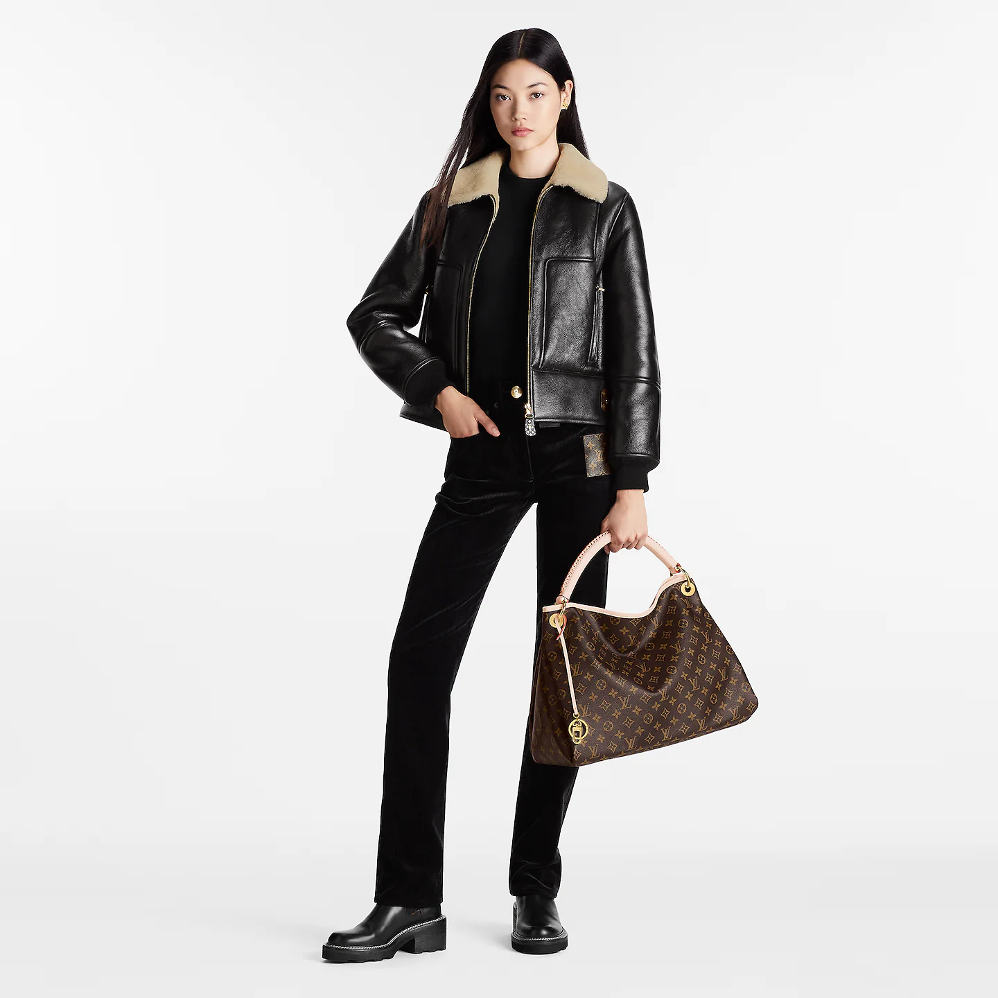 Louis Vuitton / LV Artsy MM M44869