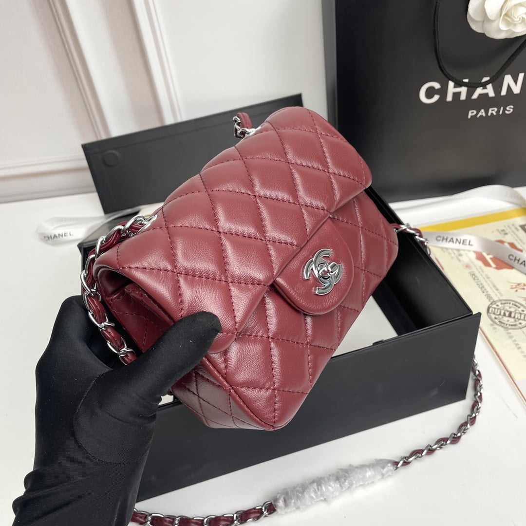 Chanel cf Square Fat 1115 sheepskin leather red size: 18*14*7cm