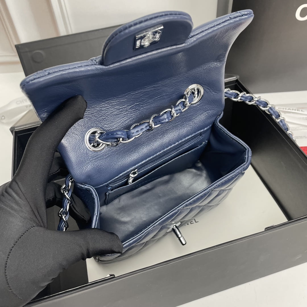 Chanel cf Square Fat 1115 sheepskin leather blue size: 18*14*7cm