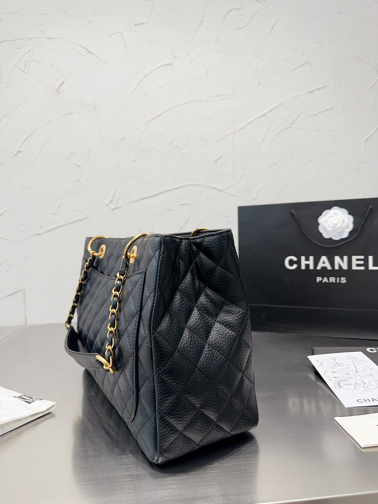 Chanel tote bag size: 38*15*25cm