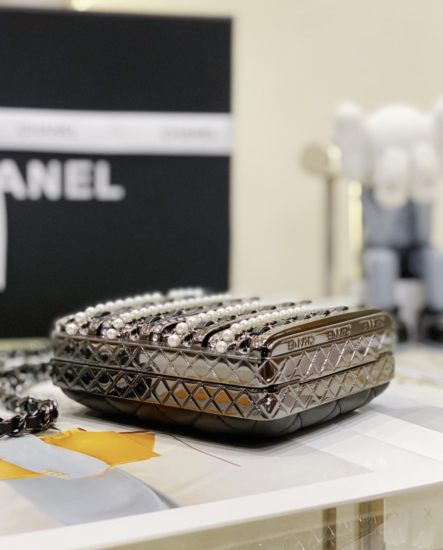 chanel22k dinner bag black Pearl string size: 11*9*4.5cm