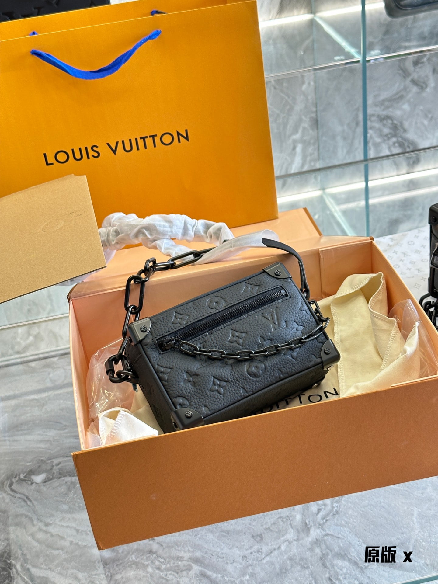 Louis Vuitton / LV monogram mini soft trunk size: 18.5*13*8cm