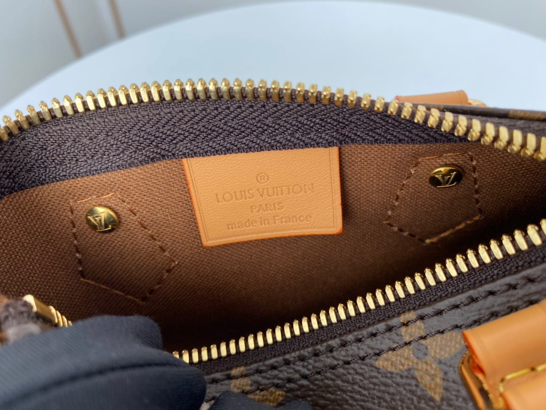 Louis Vuitton / LV monogram nano speedy m81085 size: 16* 11* 9cm