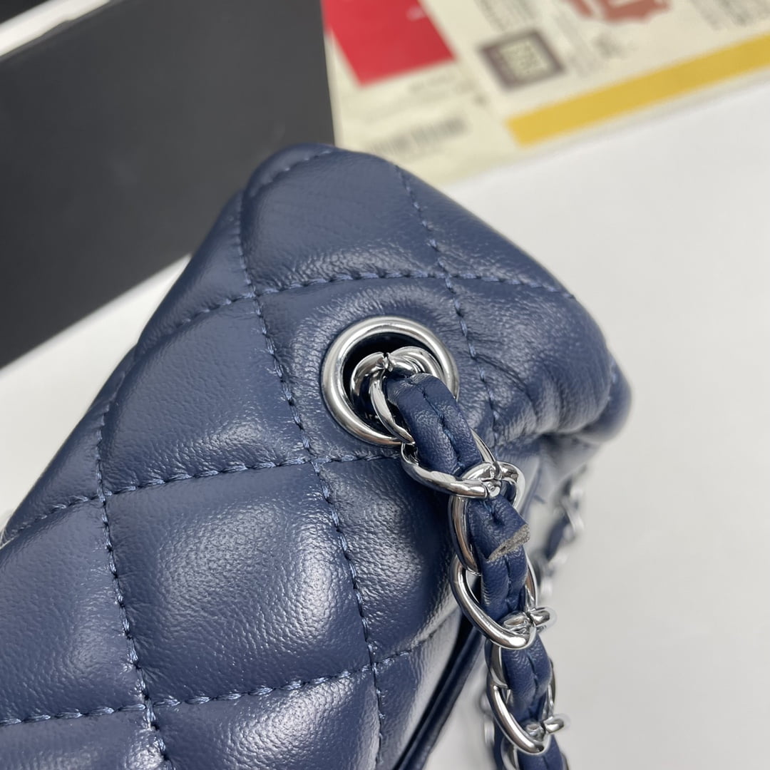 Chanel cf Square Fat 1115 sheepskin leather blue size: 18*14*7cm