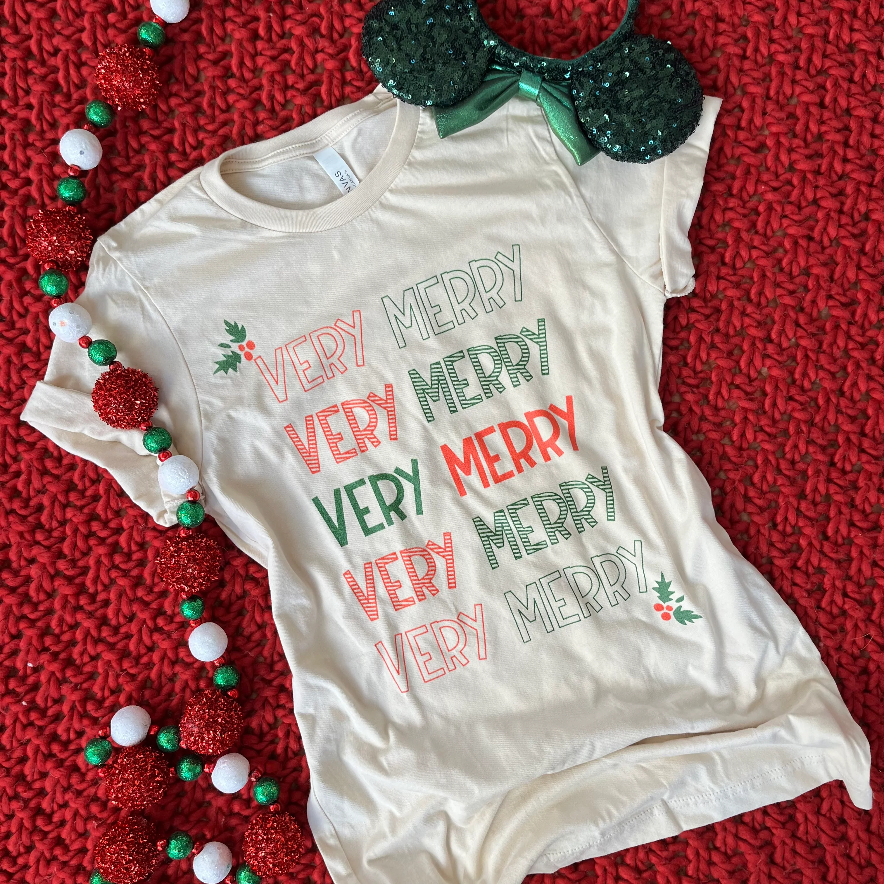 Very Merry Merry T-shirt Mickey Holly Disney Christmas Party T-Shirt