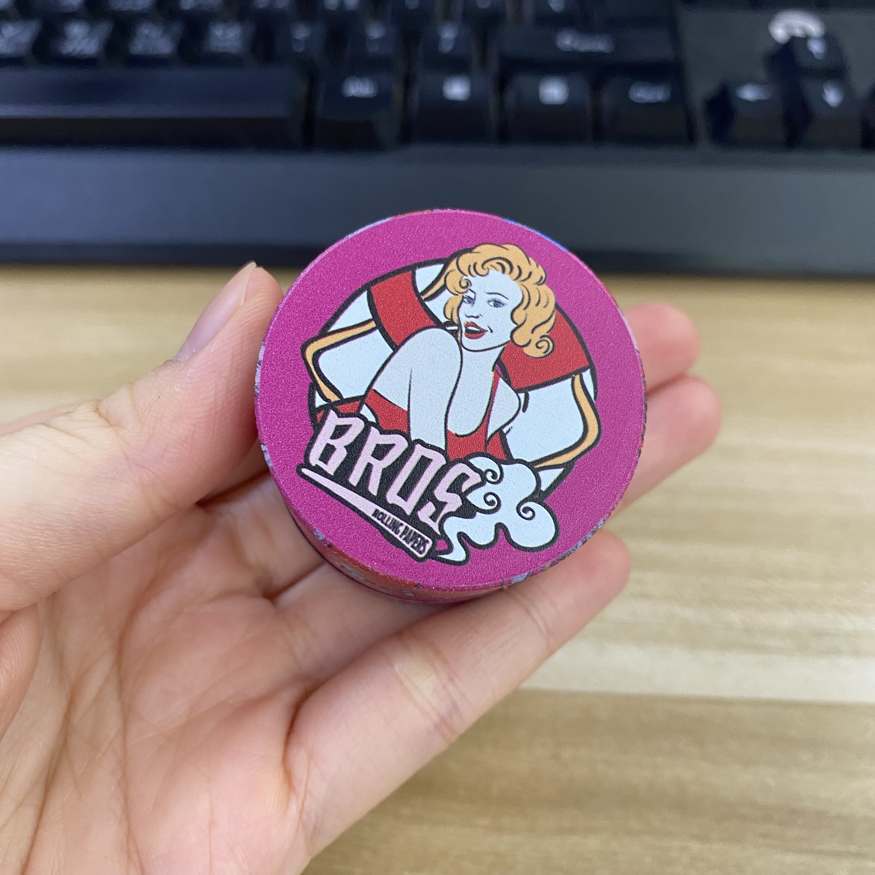 A1151 Girl Grinder 40/50/63mm Diameter As Gift 4Layer
