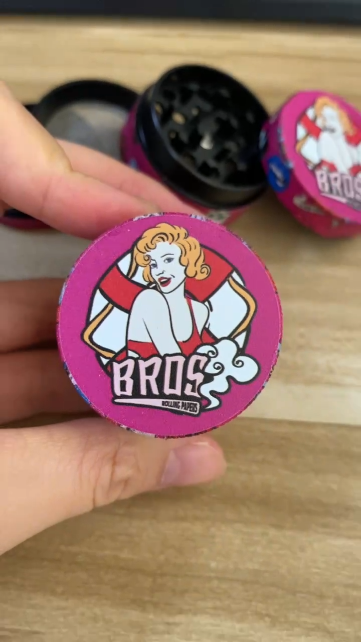 A1151 Girl Grinder 40/50/63mm Diameter As Gift 4Layer