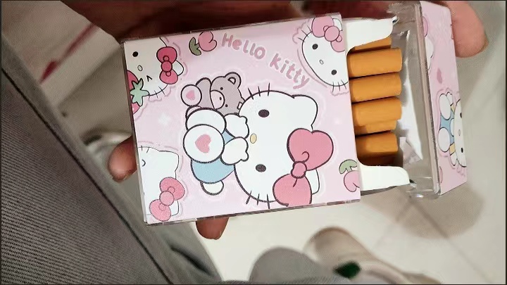 A520 Hello Kitty Cigarette Box Case
