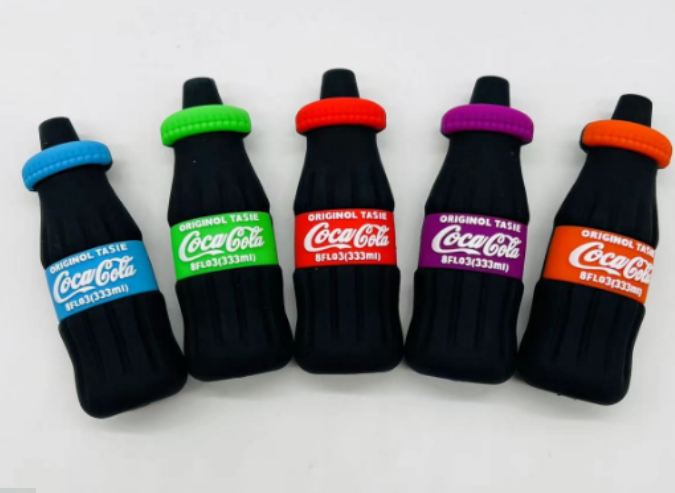 A2022 Coca Cola Silione Pipe