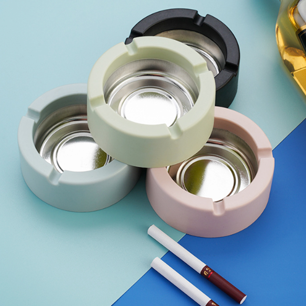 A870 Plastic Ashtray With Internal Metal Groove