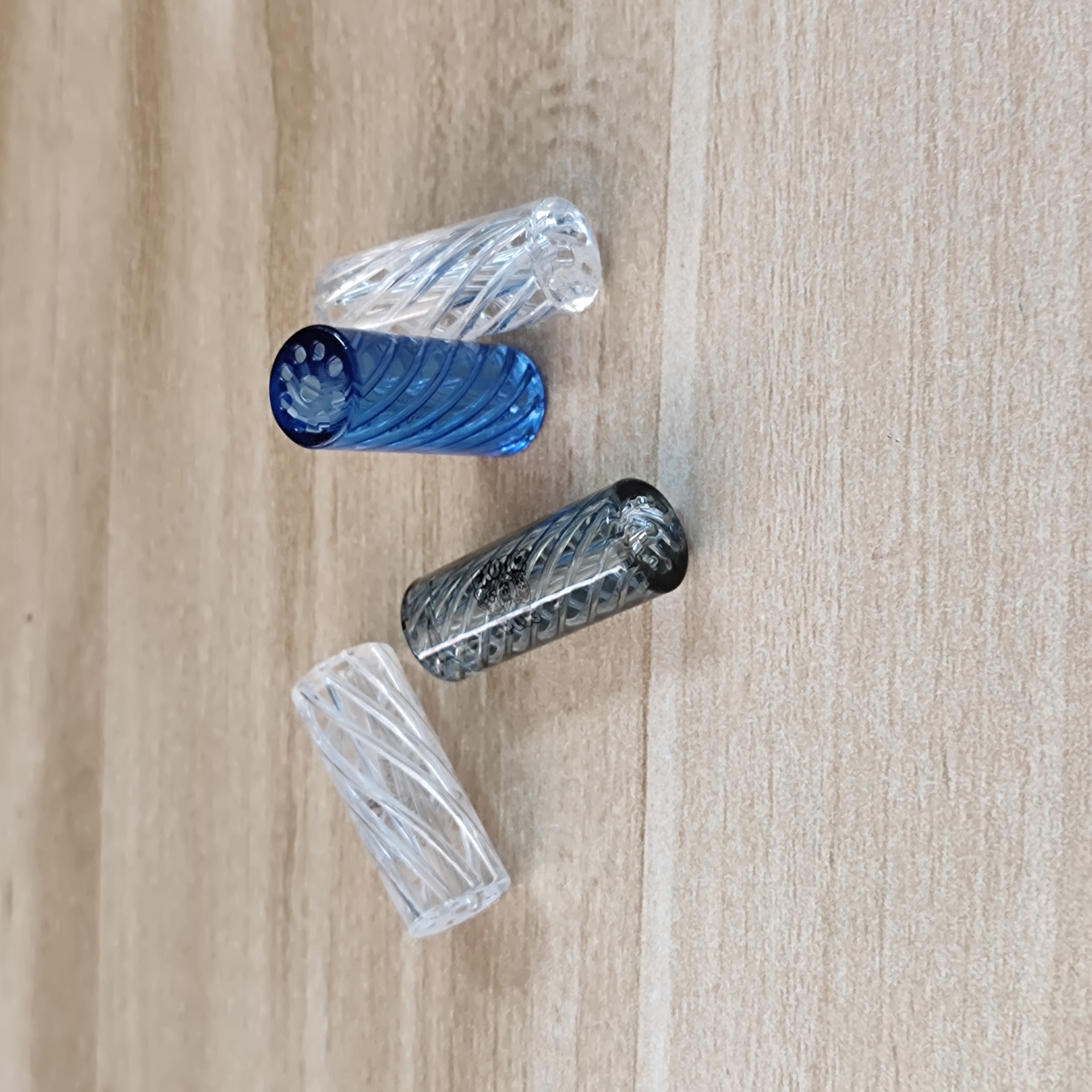 A868 Spiral Shape 9Hole Glass Mouthpiece Tip 9Hole Diameter: 1.2cm and Length: 3cm