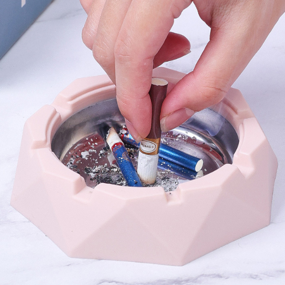 A869 Plastic Ashtray With Internal Metal Groove