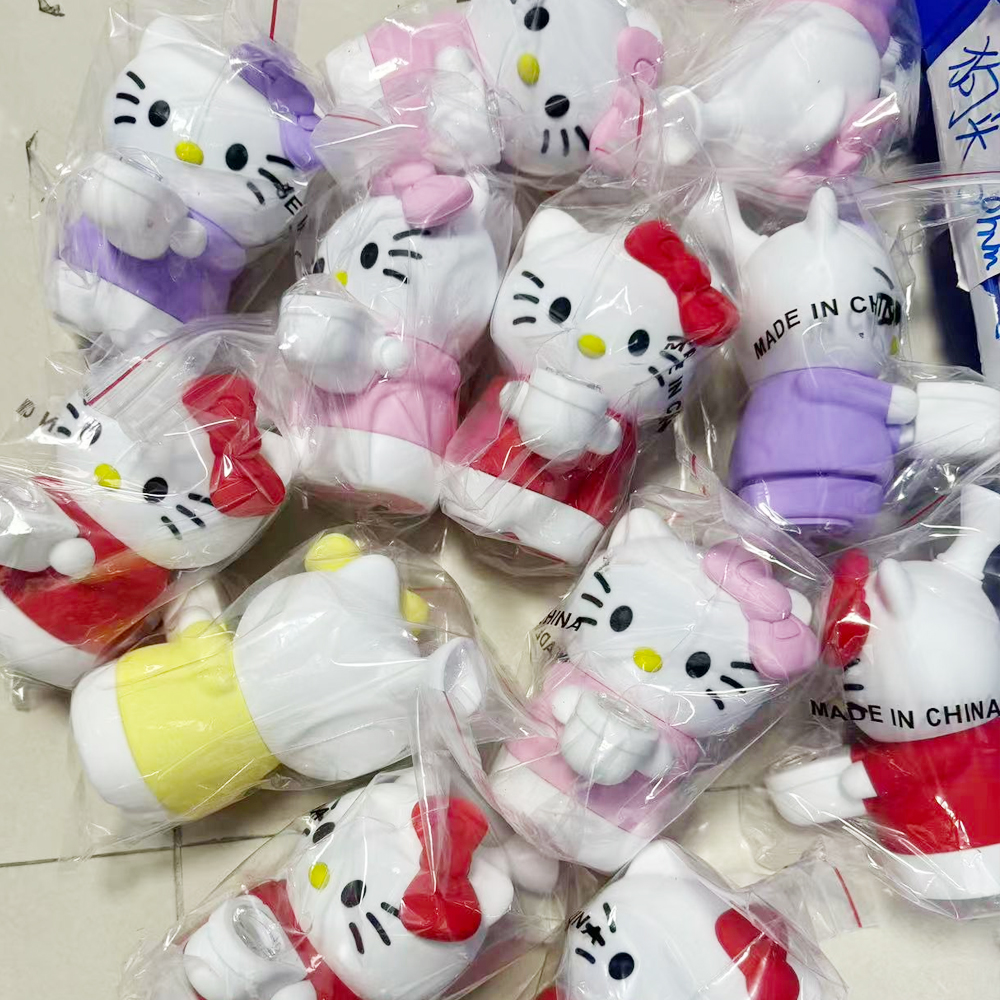 A2013 Hello Kitty Silicone Bong Pipe