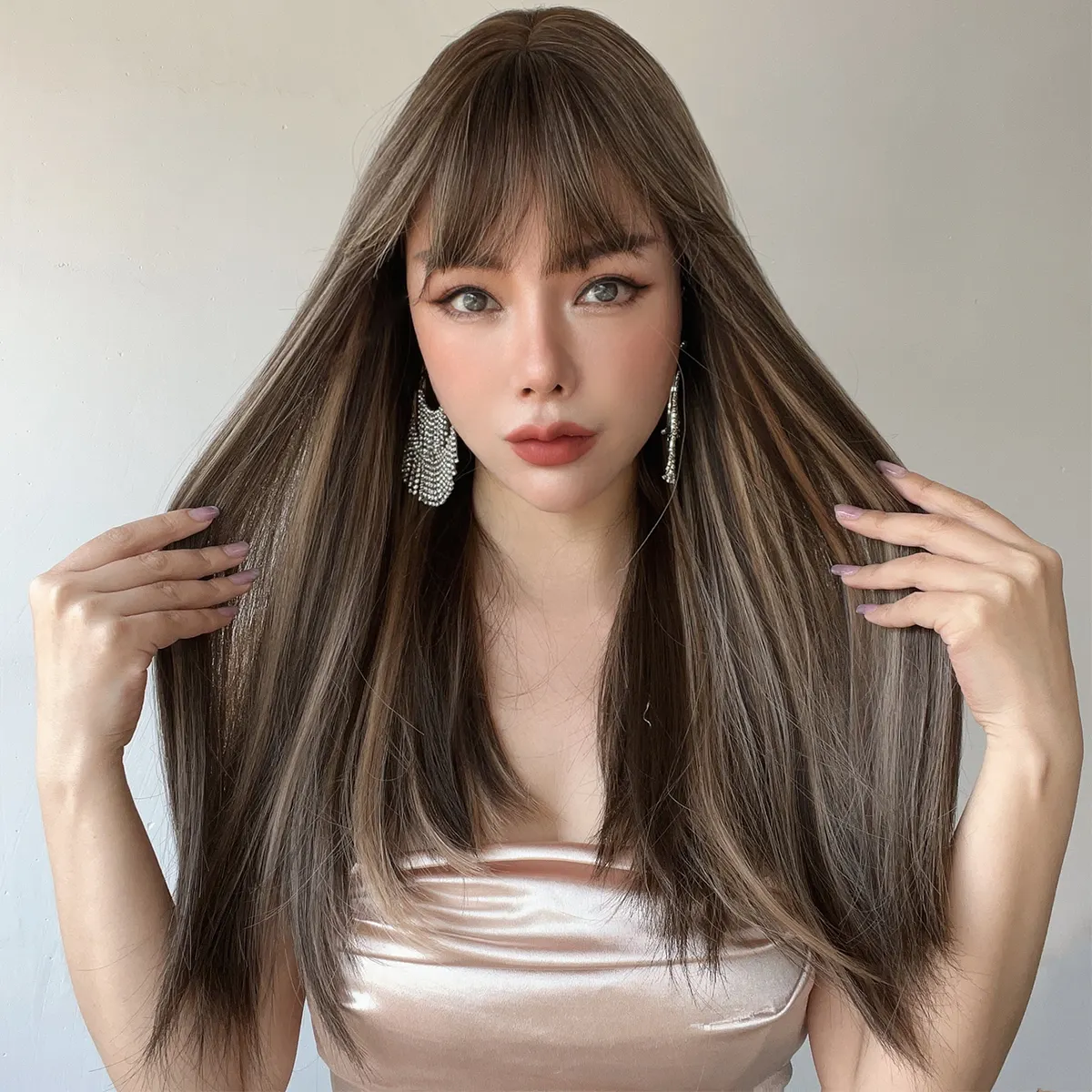 Популярная мода коричневые градиентные парики длинные прямые волосы высокотемпературные шелковые парики 613 глубоких волн спереди парики