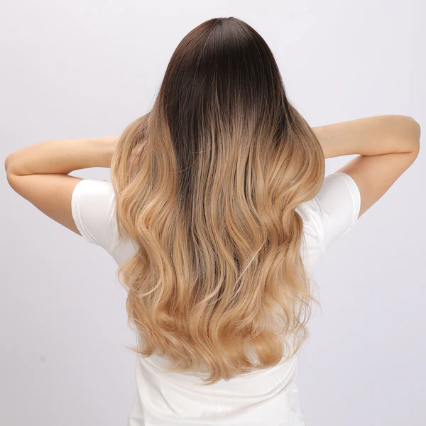 Омбре коричневый свободный волной без челки