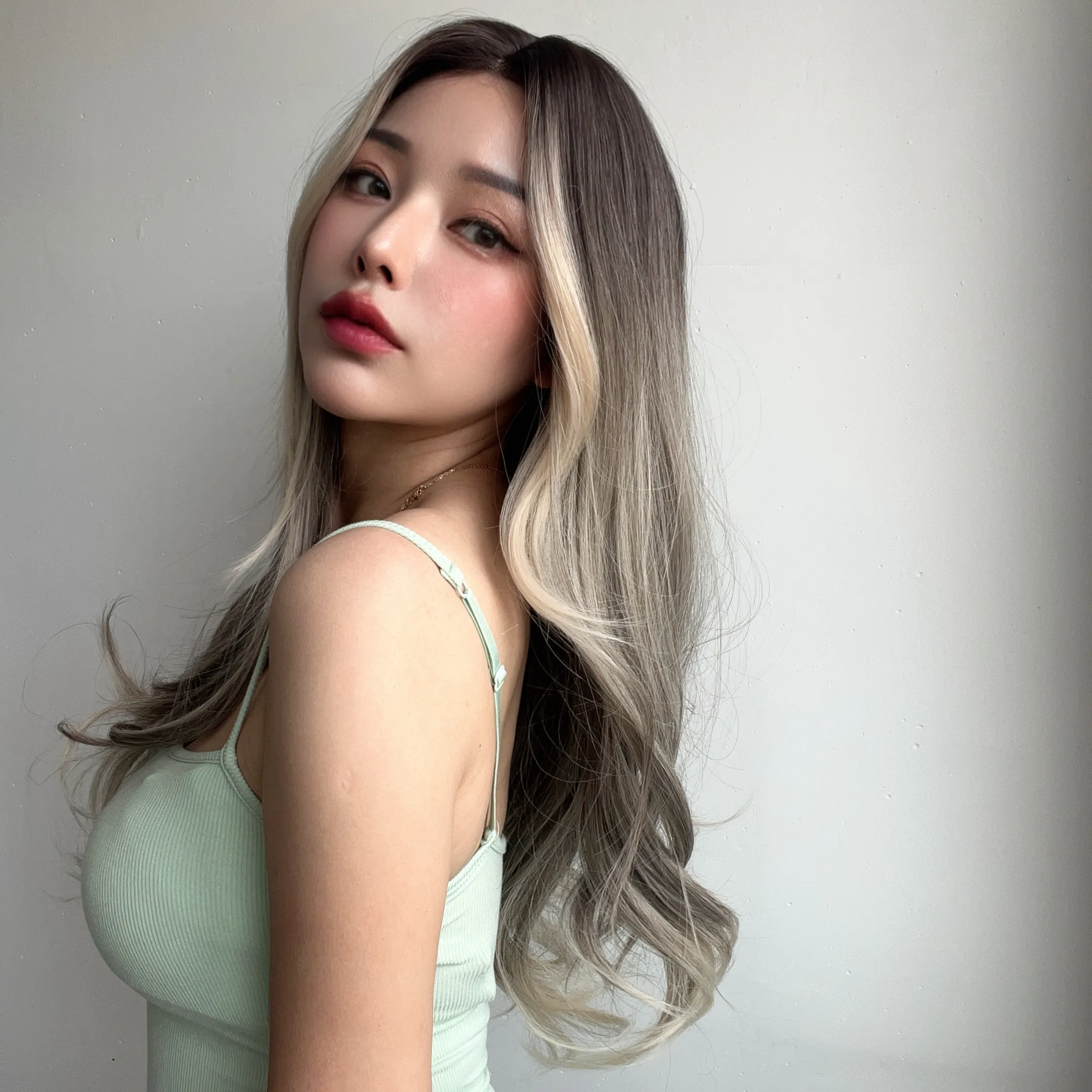 Продукция и популярные технологии небольшое количество кружева серебристо-серого градиента каждый день, натуральный износ париков из химического волокна