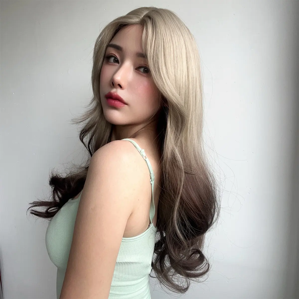 Новая технология Маленькое кружево Крючок для рук Черный Коричневый Высокая Яркость Кудрявый Высокотемпературный Шелковый Материал Химическое волокно Парик