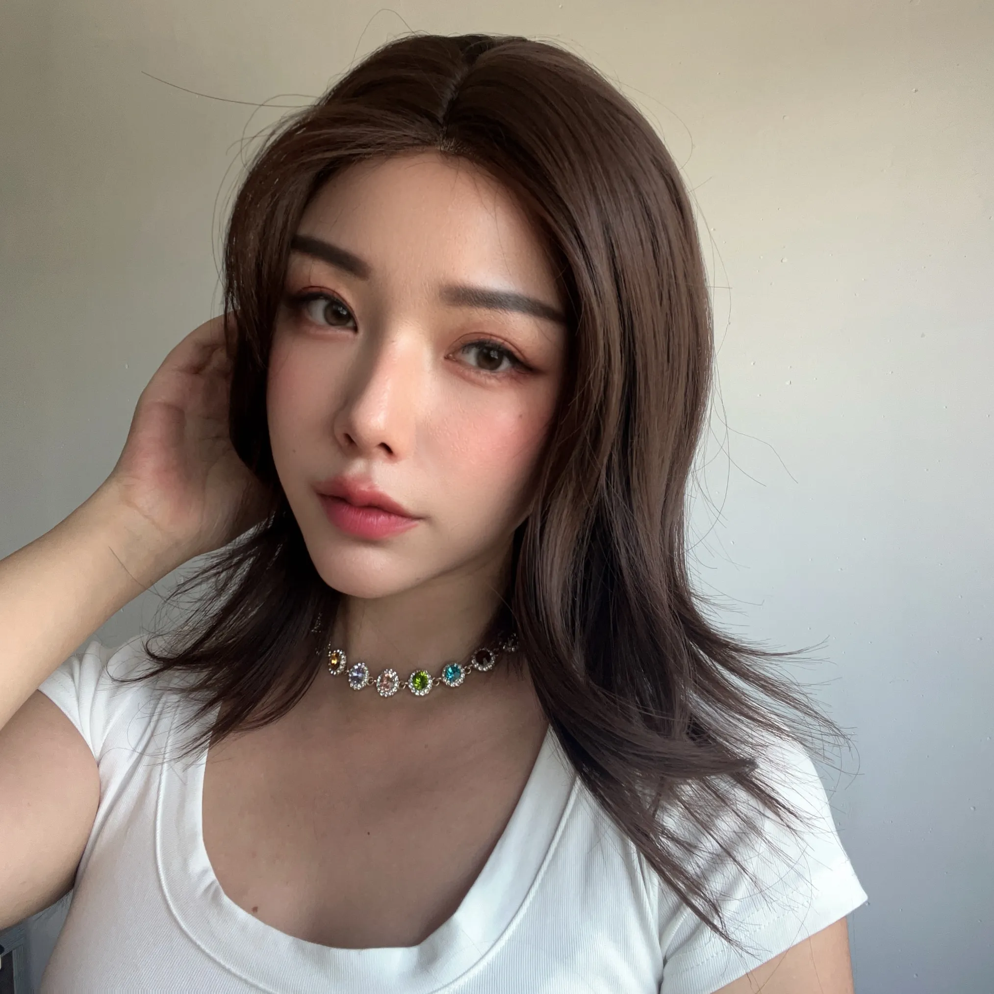 Новое слово футура кружево черный коричневый мягкий натуральный короткий прямой волос точка импортный шелк химическое волокно женский парик головной убор