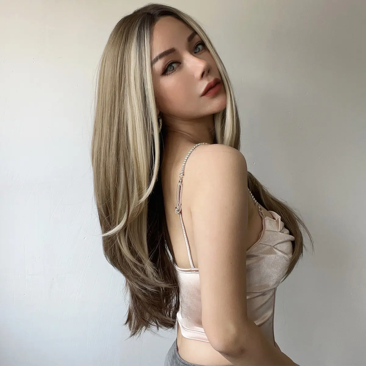 Горячая распродажа Капля воды Парики Модные стринги Кружевной лен Блондинка Омбре Кудрявые парики