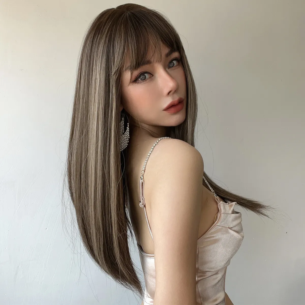 Популярная мода коричневые градиентные парики длинные прямые волосы высокотемпературные шелковые парики 613 глубоких волн спереди парики