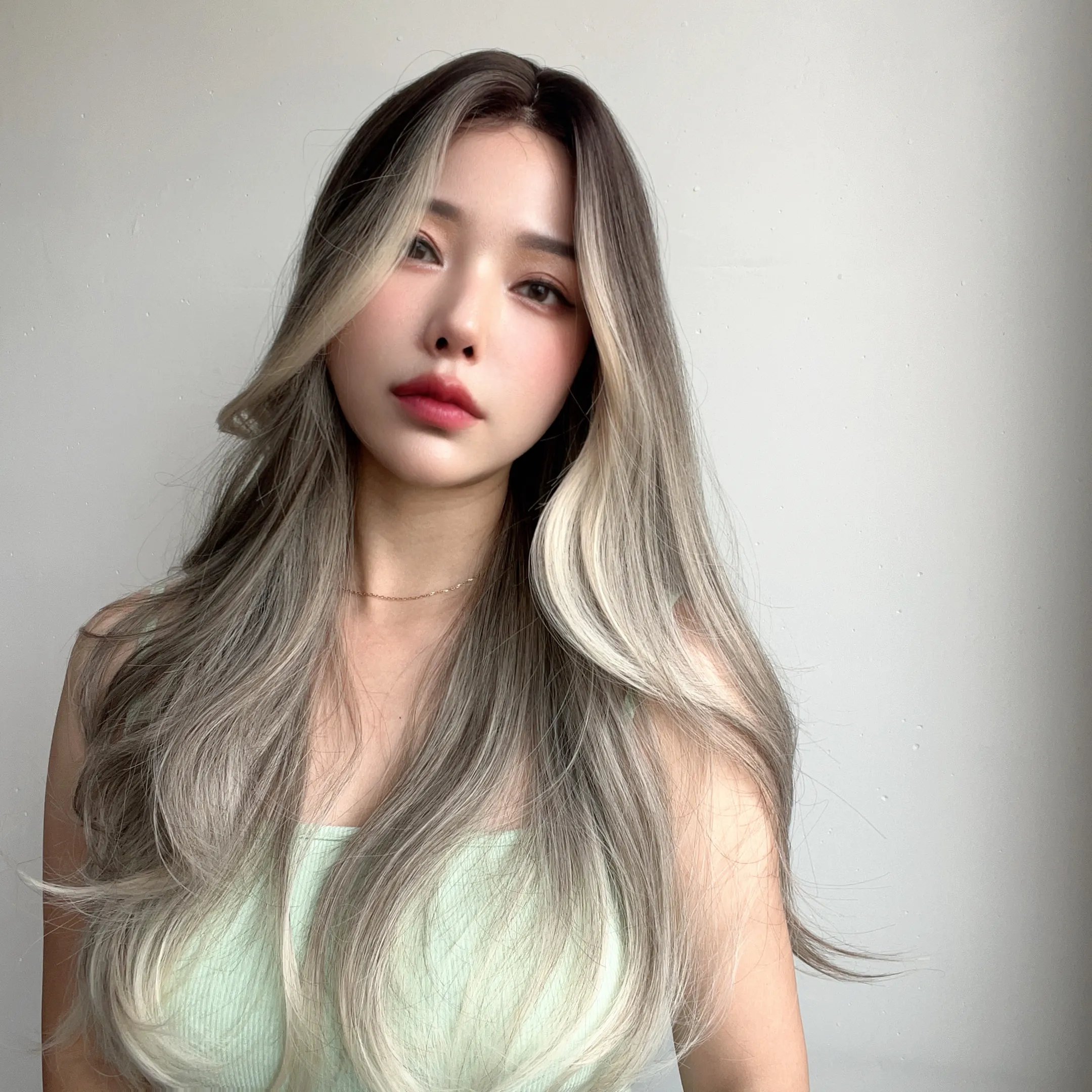 Продукция и популярные технологии небольшое количество кружева серебристо-серого градиента каждый день, натуральный износ париков из химического волокна