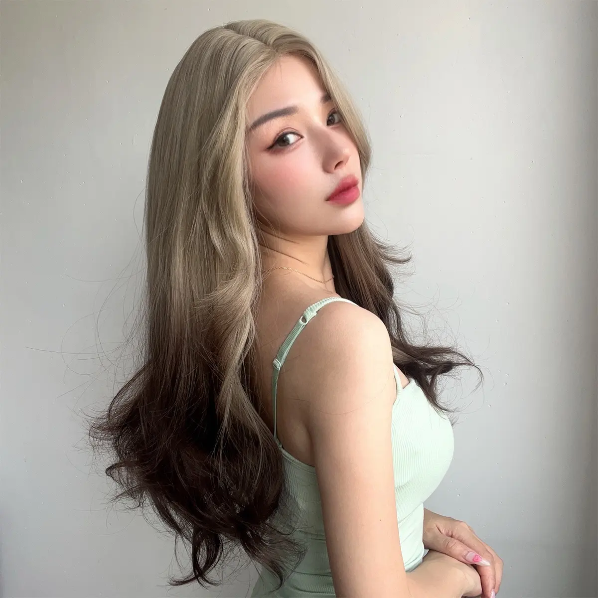 Новая технология Маленькое кружево Крючок для рук Черный Коричневый Высокая Яркость Кудрявый Высокотемпературный Шелковый Материал Химическое волокно Парик