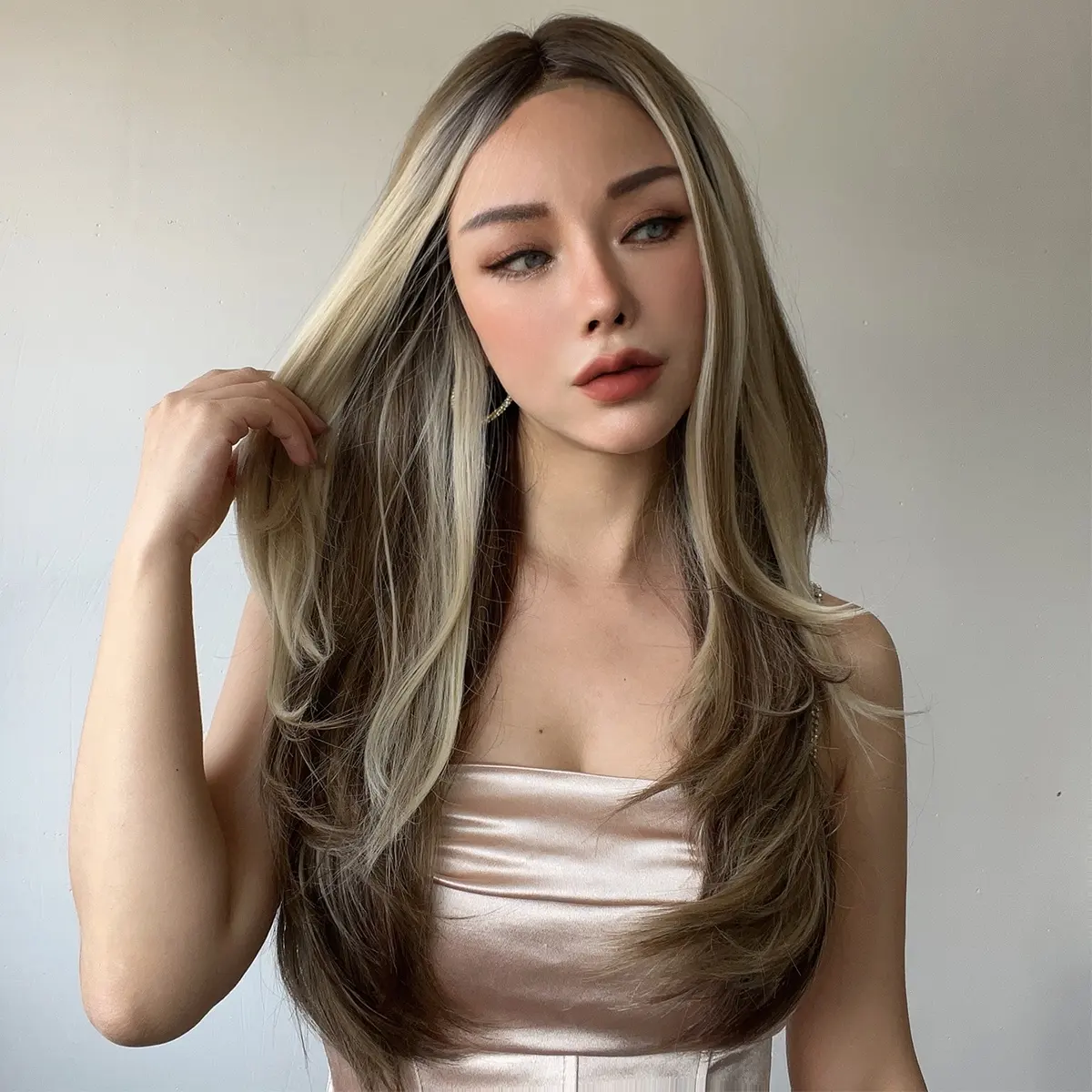 Горячая распродажа Капля воды Парики Модные стринги Кружевной лен Блондинка Омбре Кудрявые парики