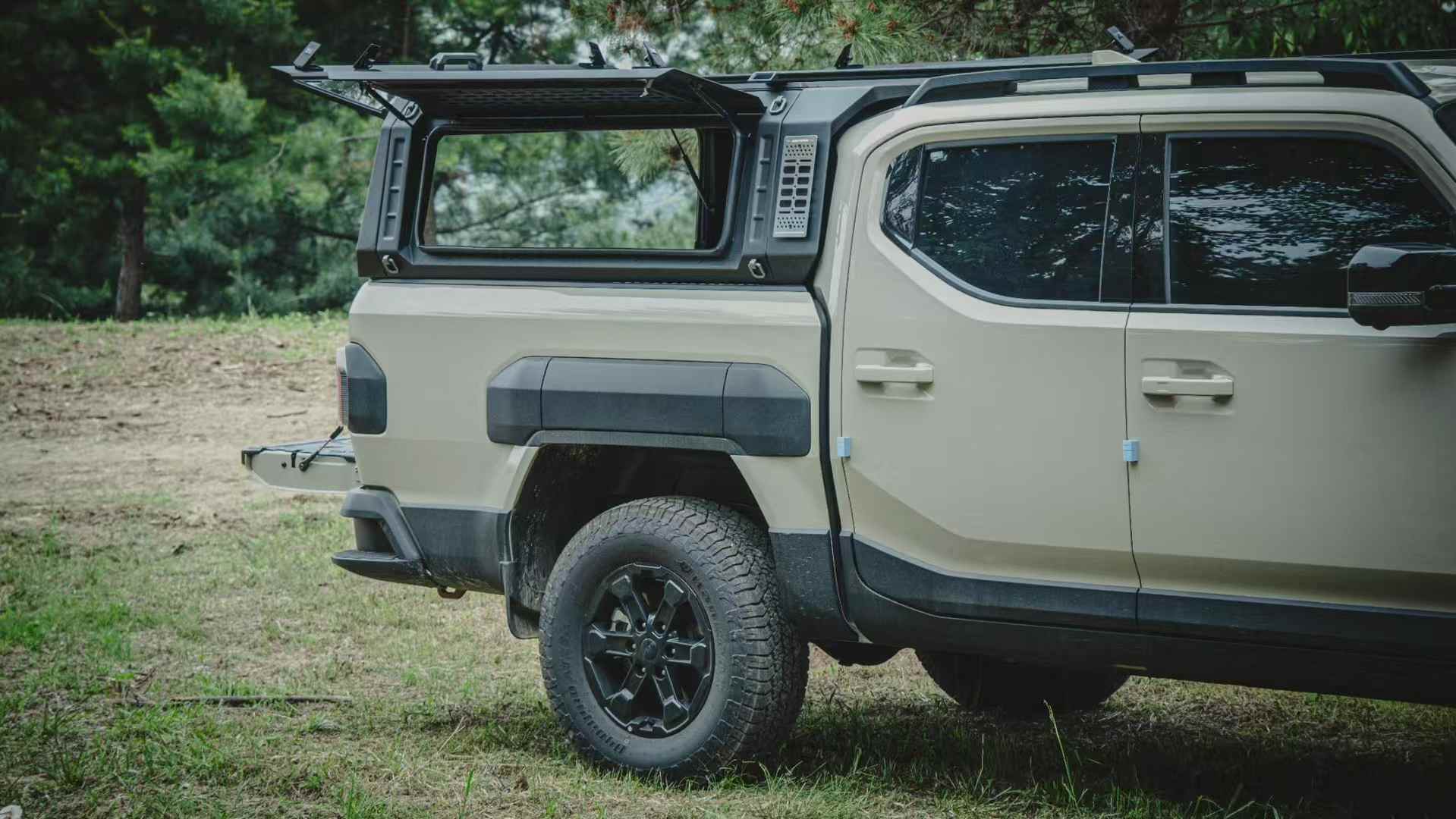 2025 KIA Tasman Cap UTE Pickup Truck Canopy - JUSNDESIGN
