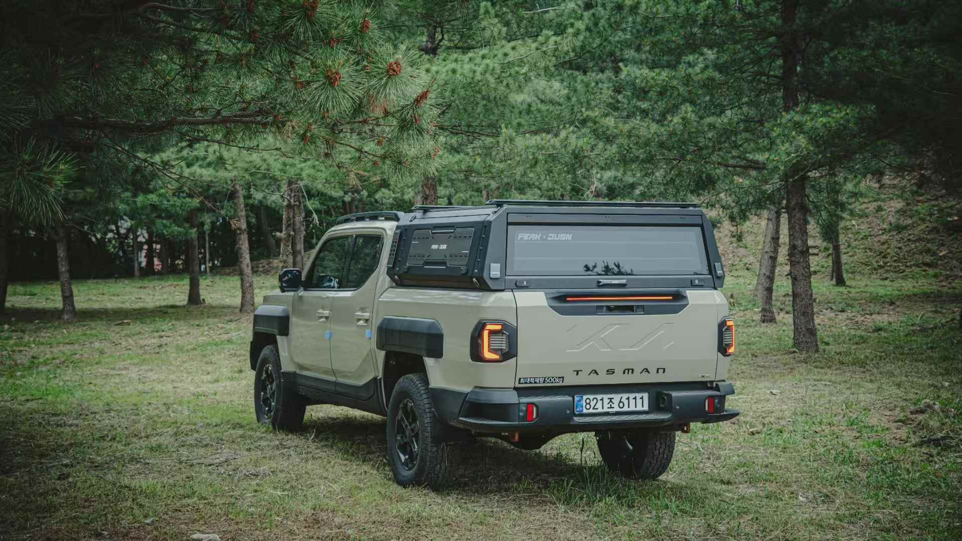 2025 KIA Tasman Cap UTE Pickup Truck Canopy - JUSNDESIGN