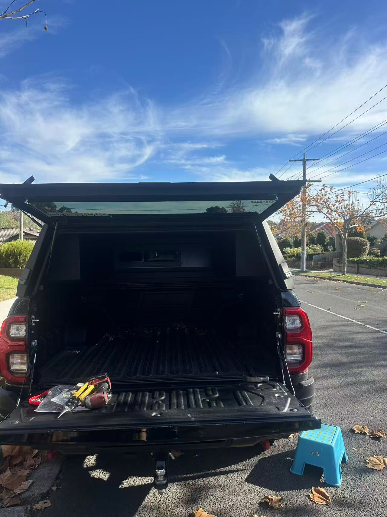 Toyota Hilux Canopy Truck Bed with Top Bar Aluminium Cap Topper Wholesale Price - JUSNDESIGN