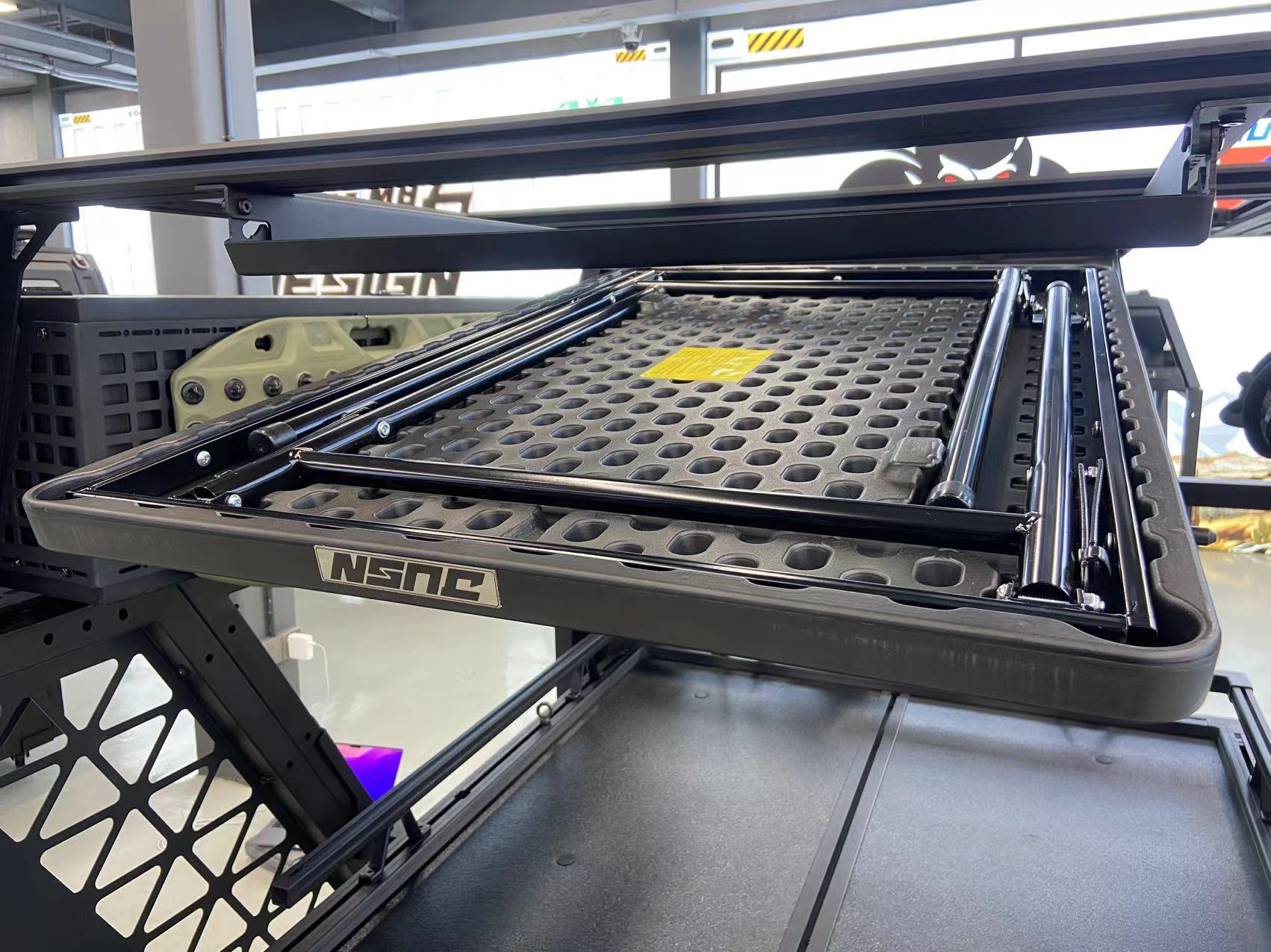 Folding table - JUSNDESIGN