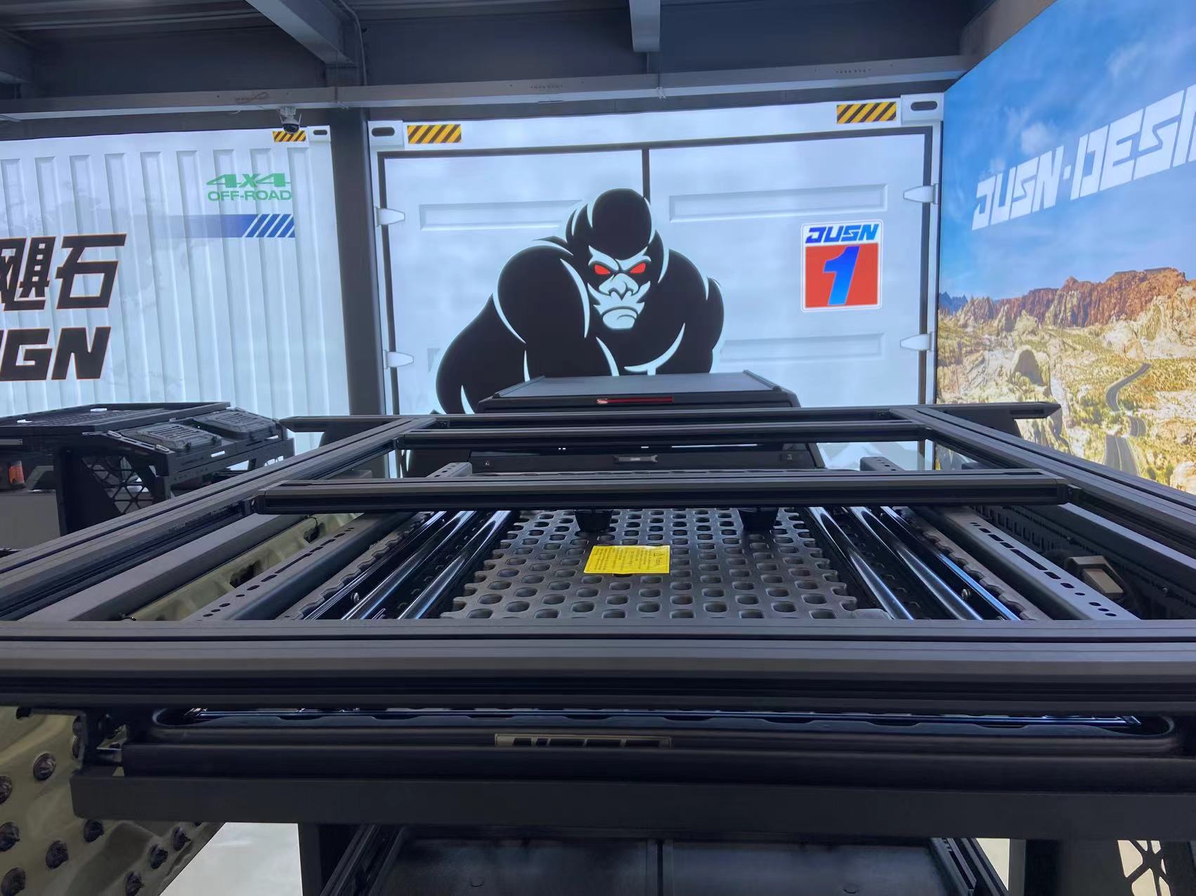 Folding table - JUSNDESIGN