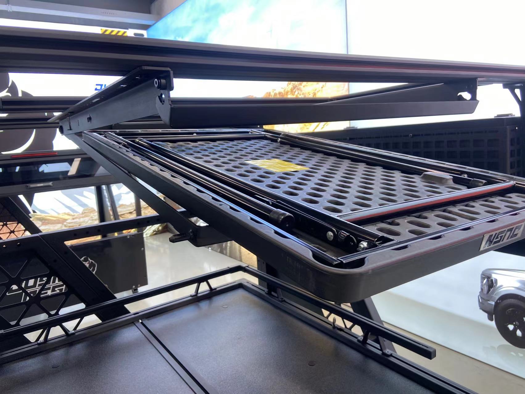 Folding table - JUSNDESIGN