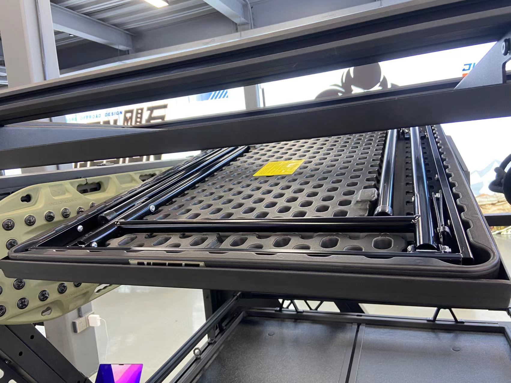 Folding table - JUSNDESIGN