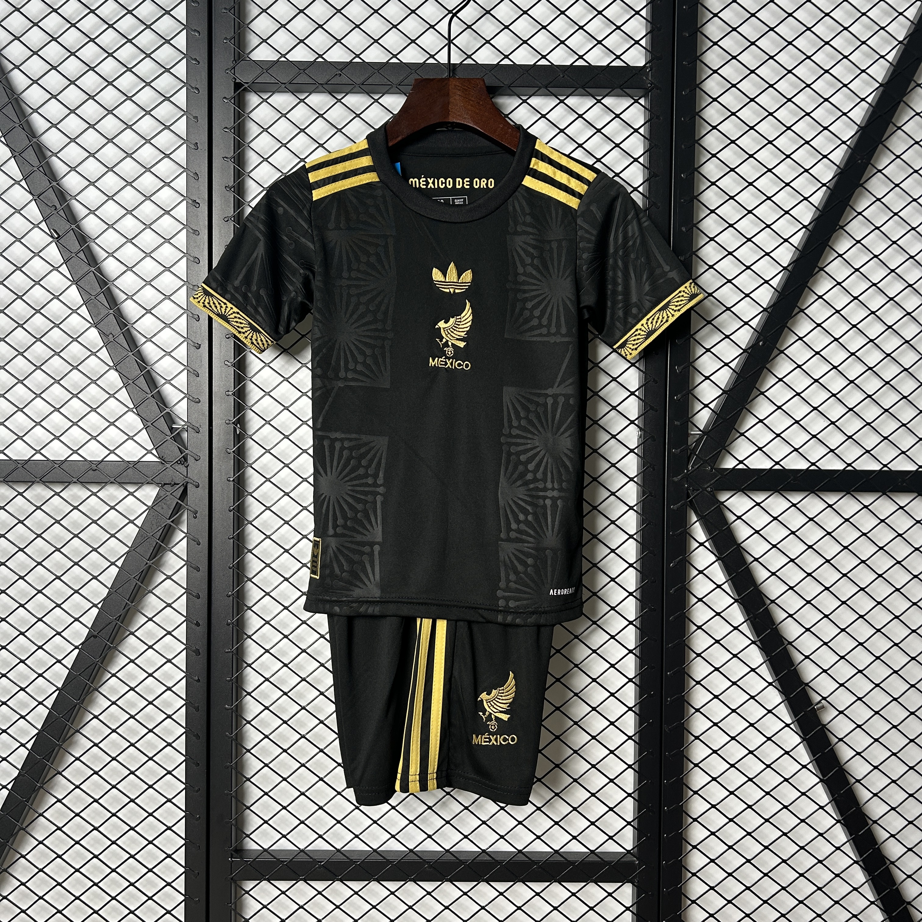 2025-26 kid kit Mexico Special Edition size: 16-28