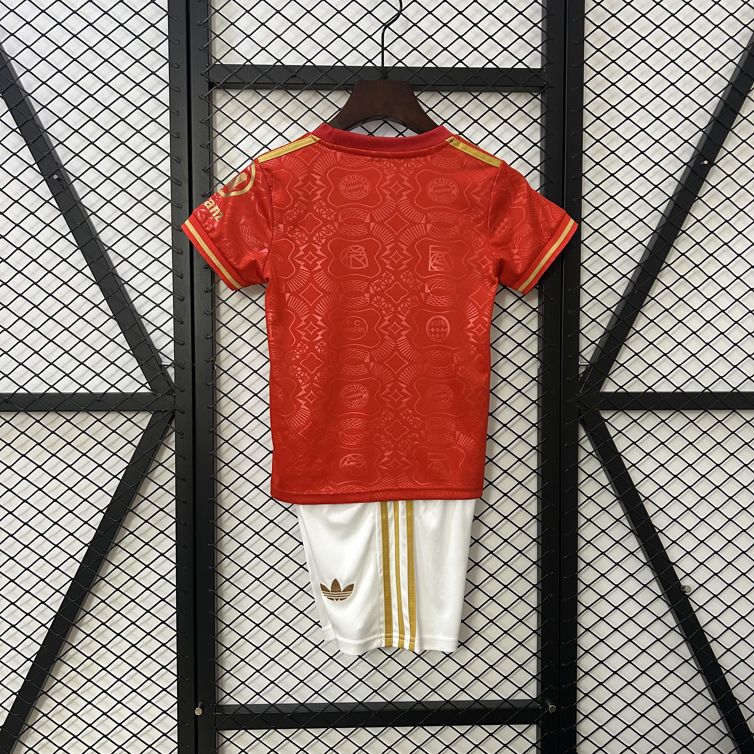 2025-26 kid kit Bayern Munich 125th Anniversary Jersey 16-28