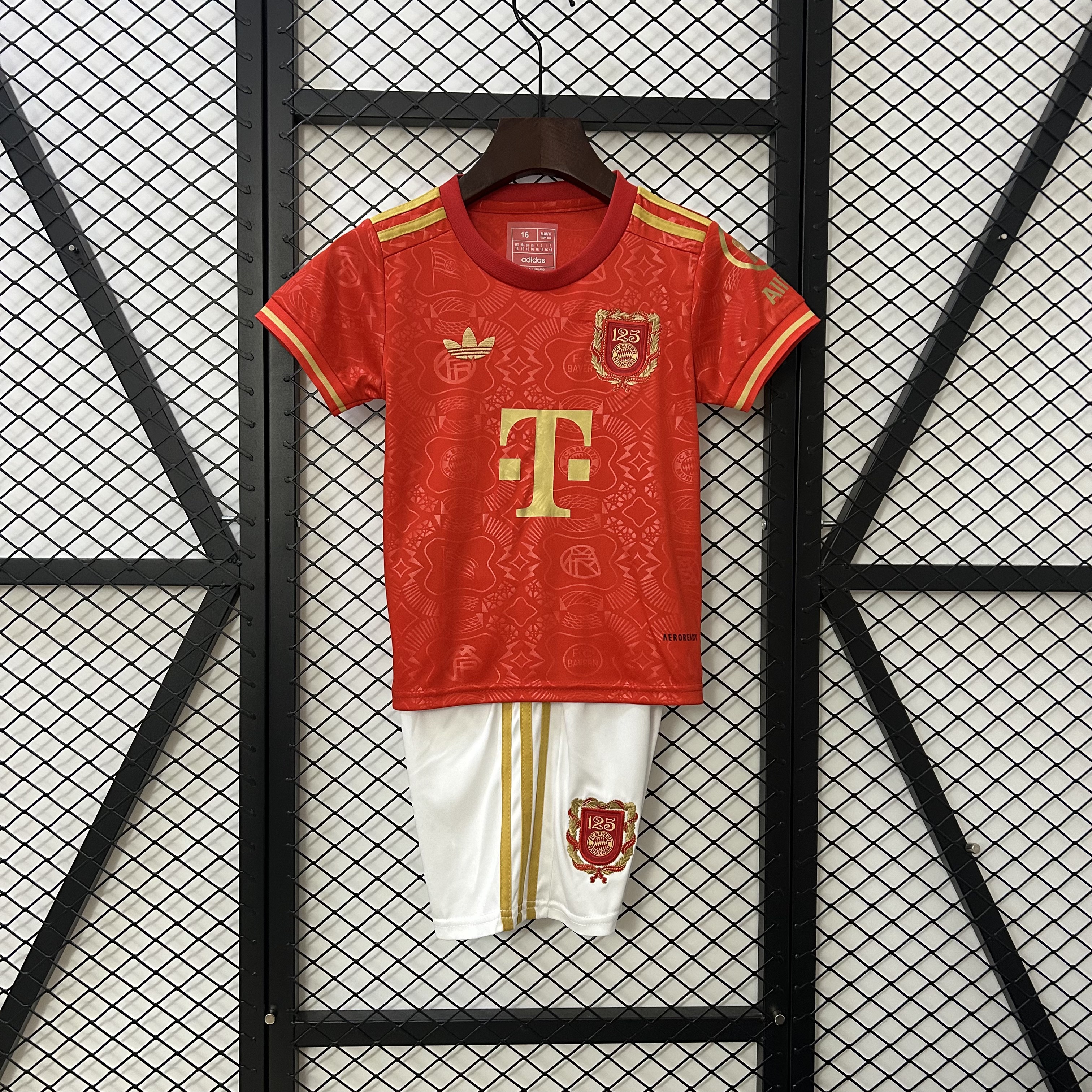 2025-26 kid kit Bayern Munich 125th Anniversary Jersey 16-28