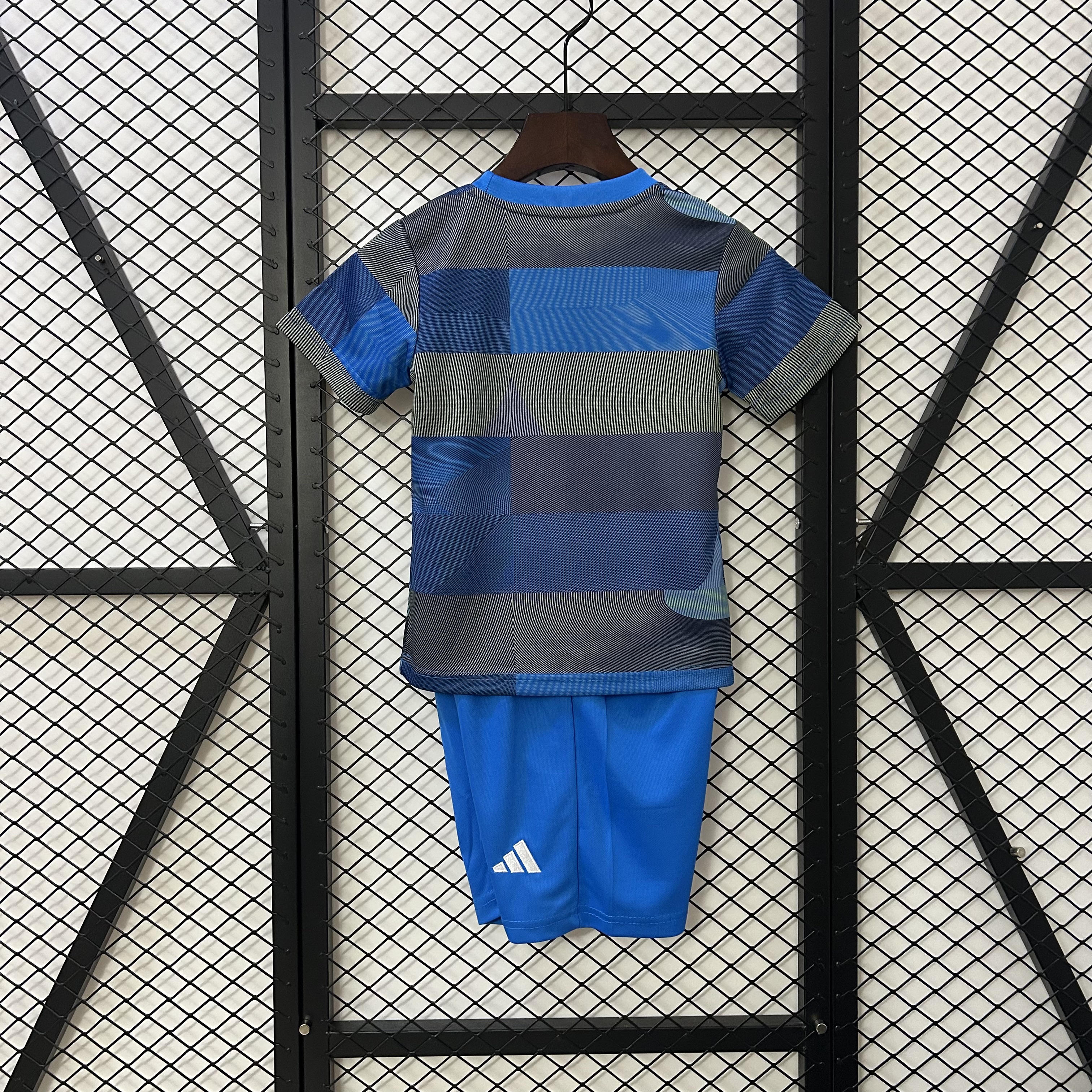 2025-26 kid kit Real Madrid training size 16-28