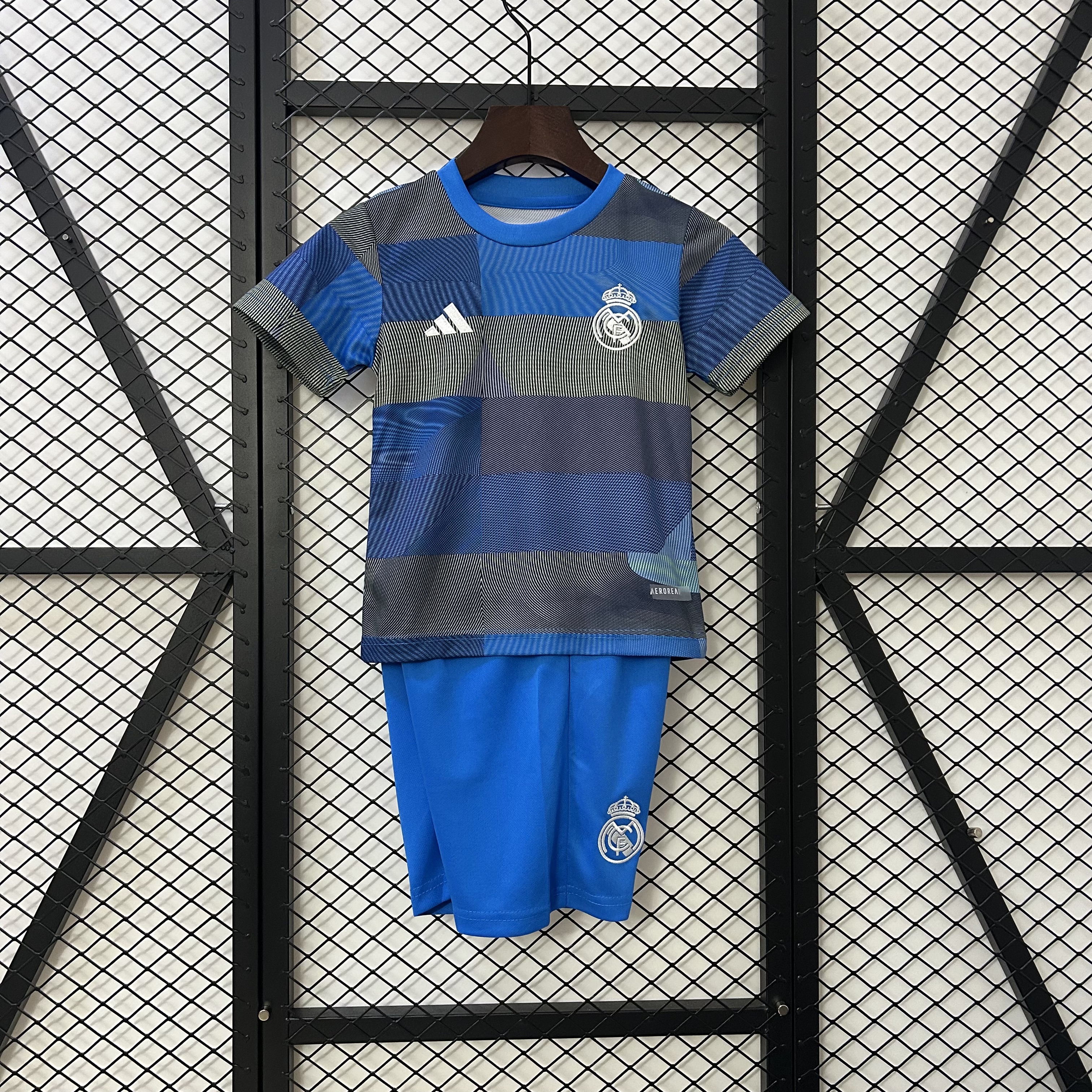 2025-26 kid kit Real Madrid training size 16-28
