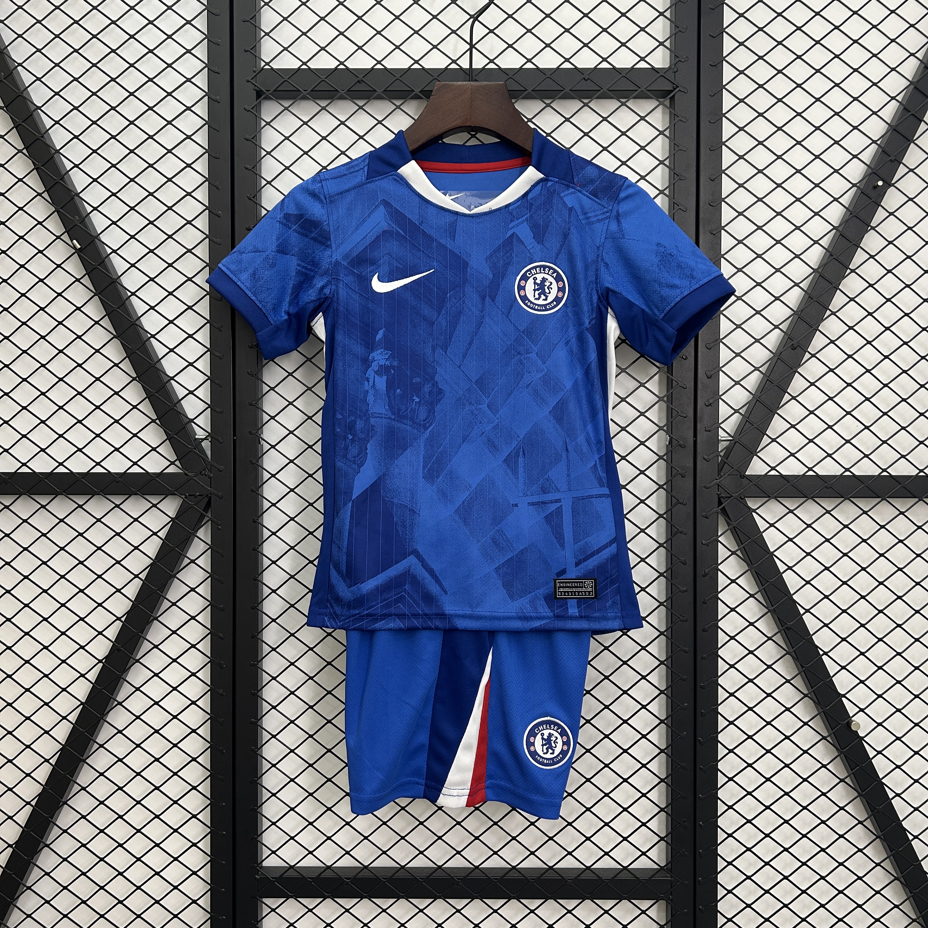 2025-26 kid kit Chelsea home size 16-28