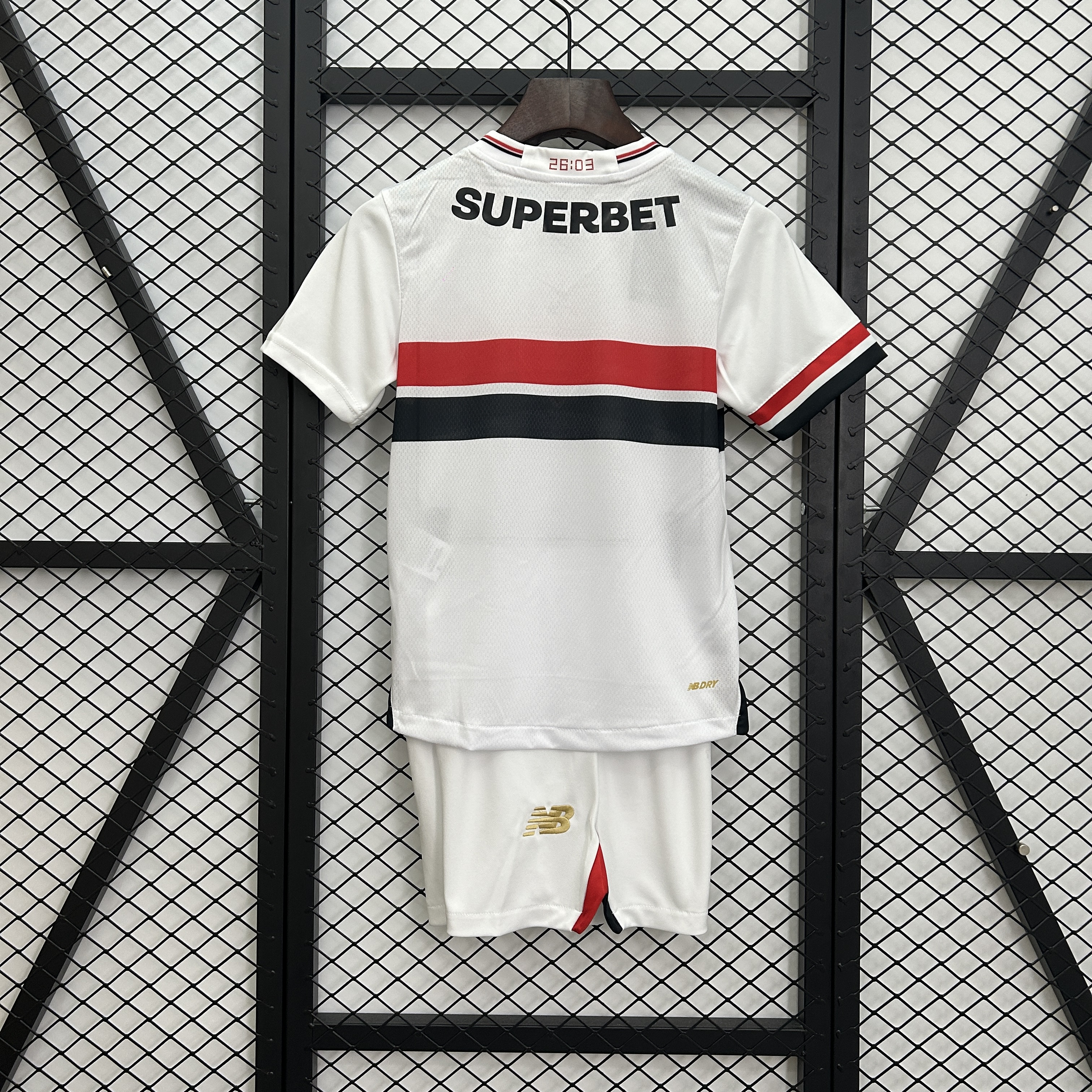 2025-26 kid kit Sao Paulo home size: 16-28