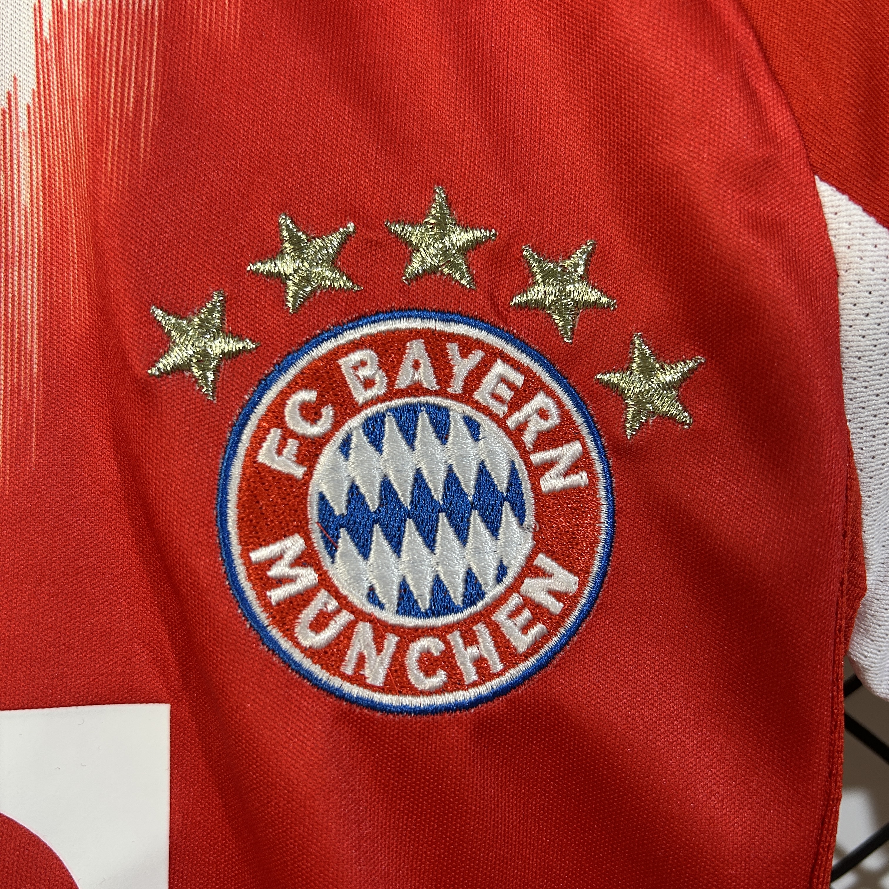 2025-26 kids Bayern Munich home size: 16-28