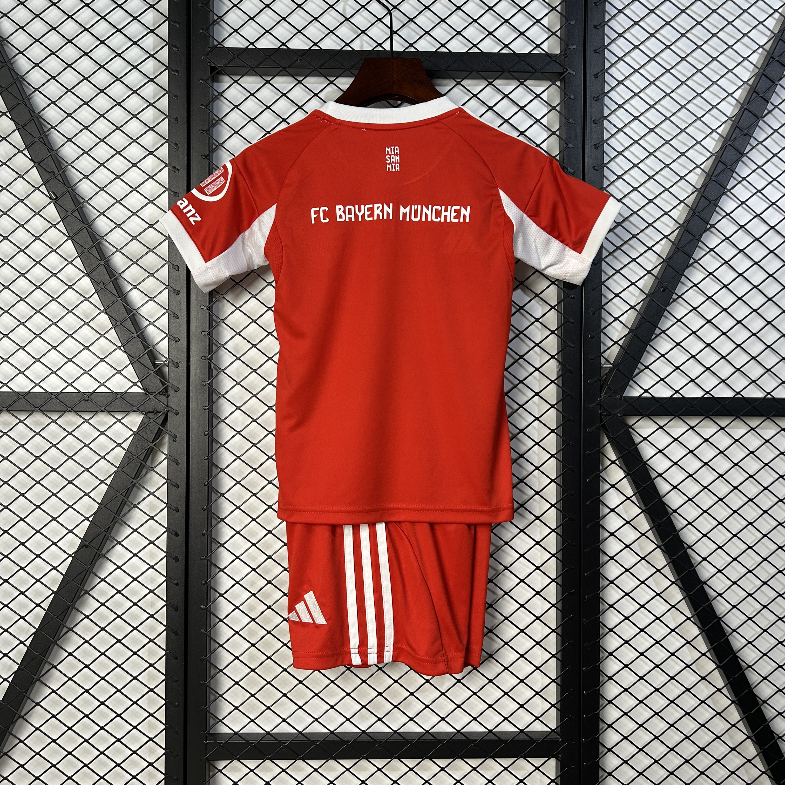 2025-26 kids Bayern Munich home size: 16-28