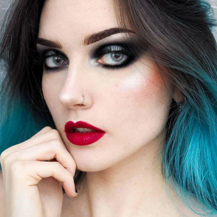 Polar Light Grey Color Contact Lenses