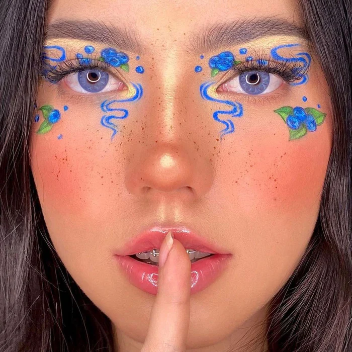 GEM Blue Color Contact Lenses