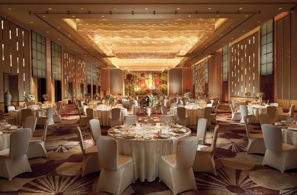 Customized lighting fixtures for banquet halls